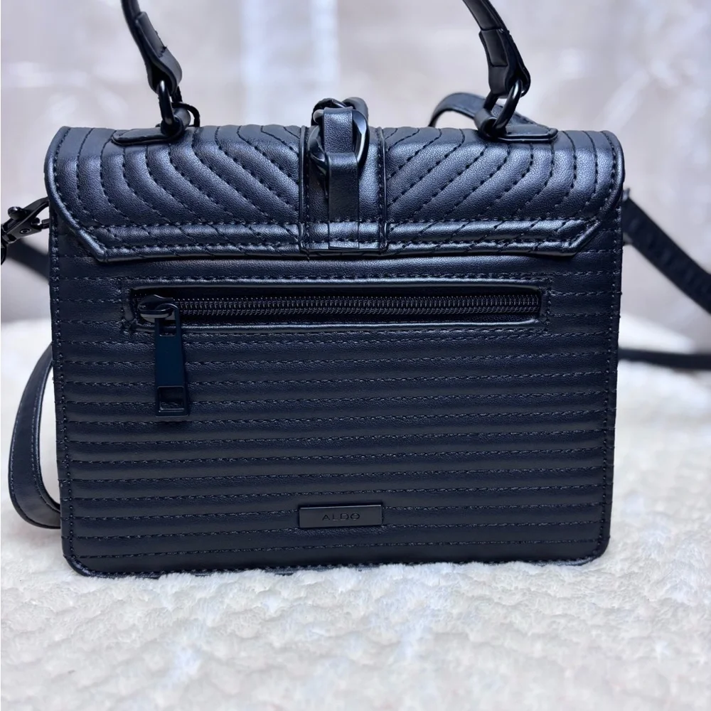 Aldo quilted black